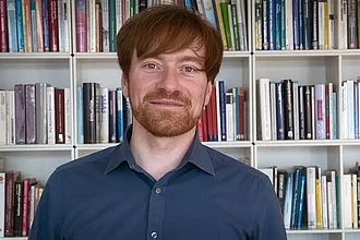 Karl Bär vom Umweltinstitut München - Studienleiter Pestizidstudie Auf dem Bild ist Karl Bär vom Umweltinstitut München zu sehen, der die Studie zur Pestizid-Belastung in der Luft mit auf die Bahn brachte