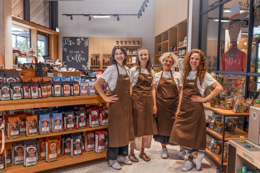 The experts at the Rapunzel Coffee Store: (from left: Simone, Nadine, Barbara, Seraphine)